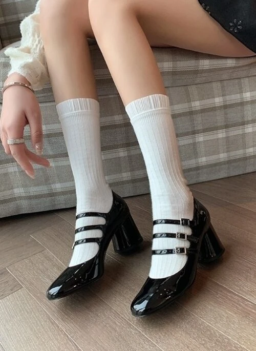 Black Three-Strap Leather Heeled Shoes | Jisoo – BlackPink