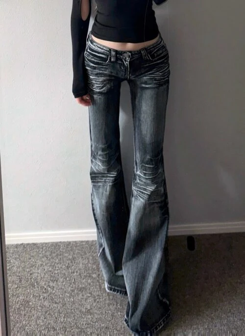 Black Wrinkled Wash Flared Jeans | Yuna - ITZY