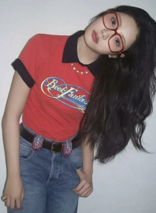 Blue Embroidered Buckle-Waist Jeans | Wonhee - ILLIT