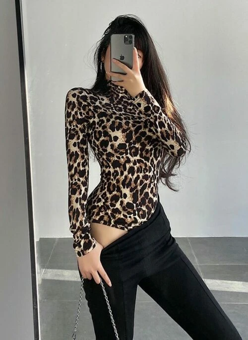 Brown Mock Neck Leopard Bodysuit | Giselle - Aespa