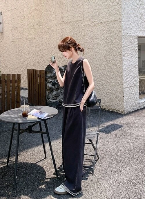 Elegant Embroidered Vest And Wide Leg Pants Set