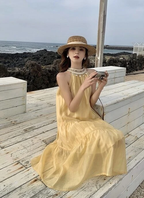 Elegant Halter Neck Beach Vacation Maxi Dress