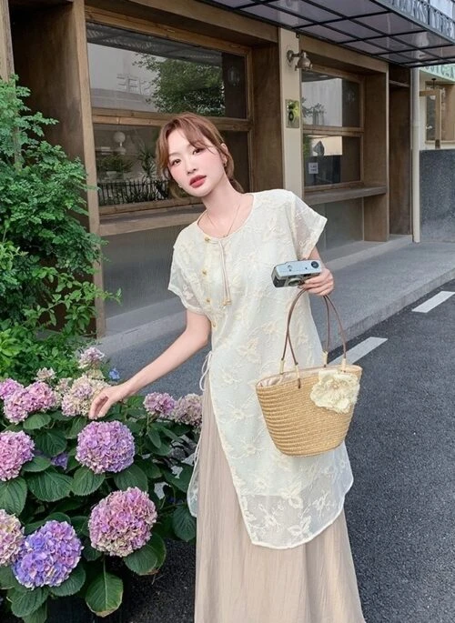 Elegant Lace Embroidered Top And Skirt Set