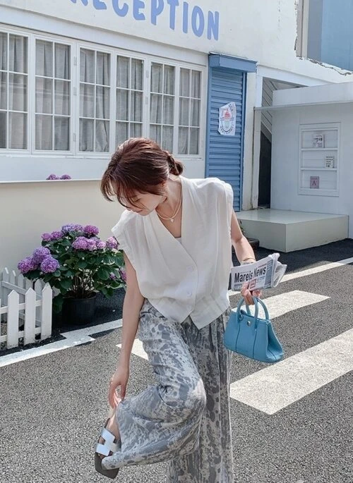 Elegant Printed Vest And Wide Leg Pants Set