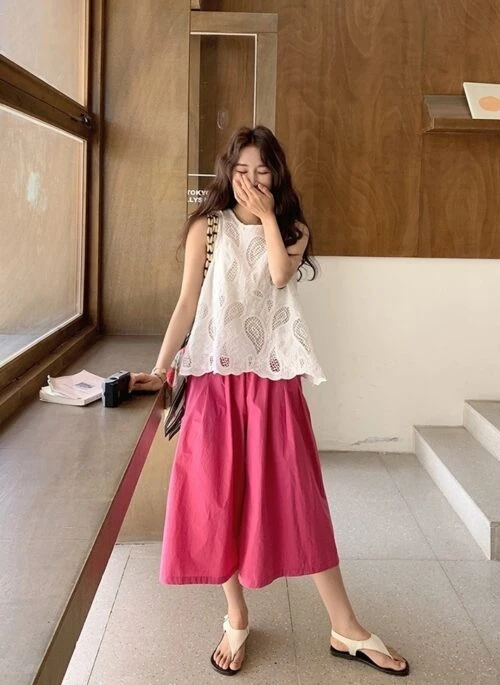 Embroidered Hollow Out Vest And Wide Leg Pants Set
