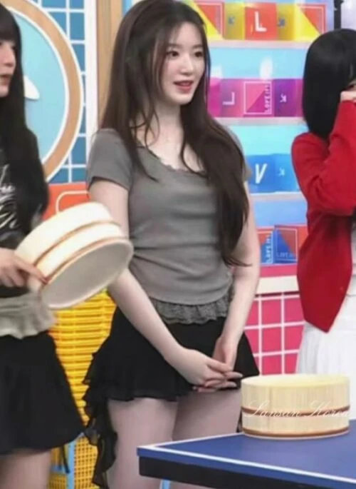 Grey Lace-Trim T-Shirt | Shuhua – (G)I-DLE
