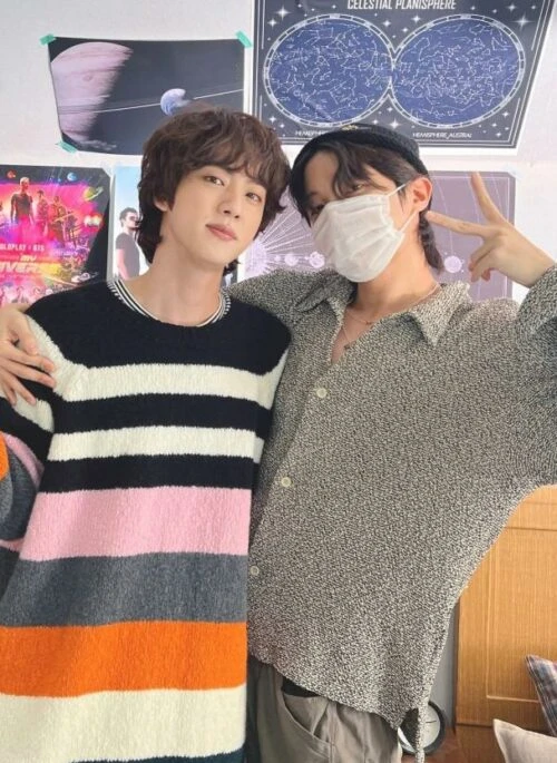 Grey Loose Knitted Long Sleeves Shirt | J-Hope – BTS