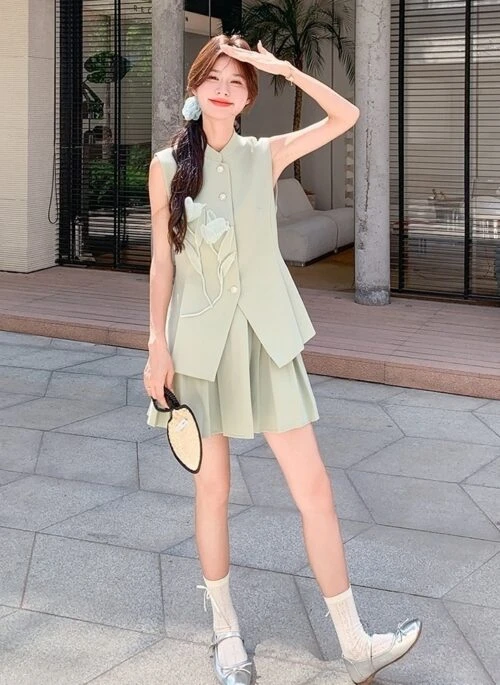 Light Green Floral Pleated Vest Skirt Set