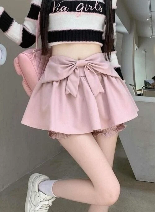 Pink Bow Flowy Mini Skirt | Sakura – Le Sserafim