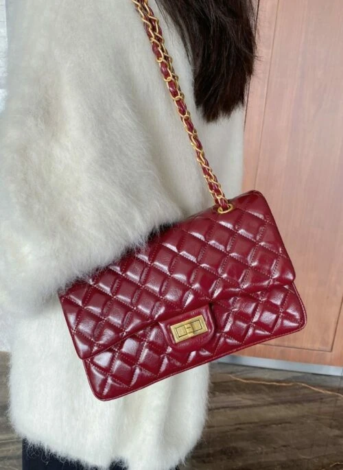 Red Faux Leather Gold Chain Shoulder Bag | Yuna – ITZY
