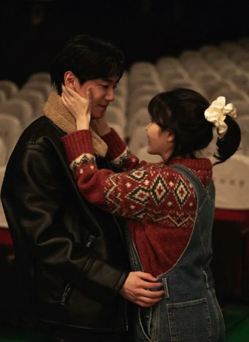 Red Holiday Pattern Sweater | Yang Geum Myeong – When Life Gives You Tangerines