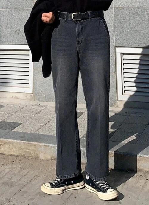Relaxed Straight Black Vintage Jeans