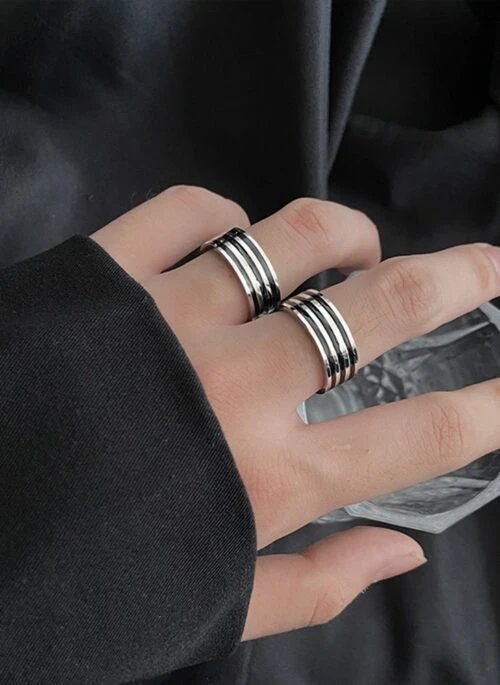 Silver Black Lines Ring | Wooyoung – ATEEZ