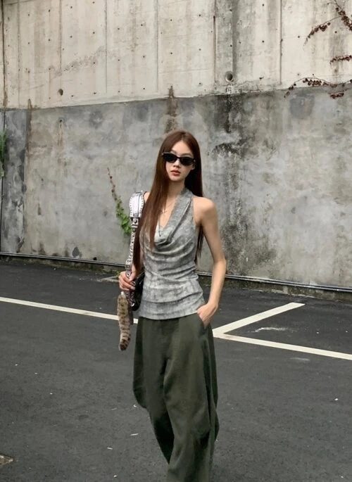 Trendy Halter Neck Backless Cowl Tank Top