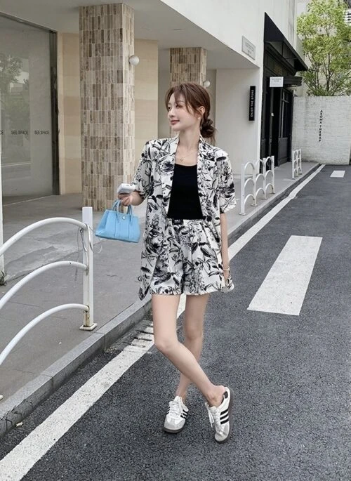 Vintage Ink Print Short Sleeve Casual Blazer Shorts Set
