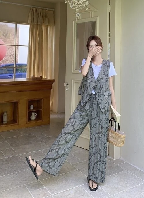 Vintage Print Vest Set With T Shirt And Wide Leg Pants