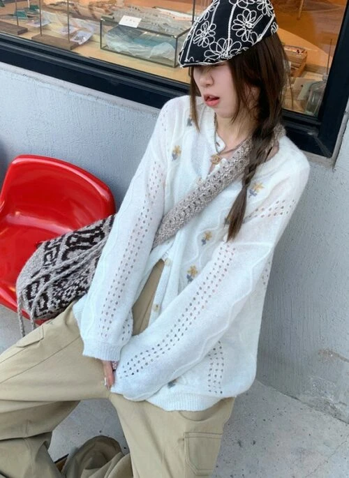 White Flower Embroidered Button-Up Cardigan | Yeosang - ATEEZ