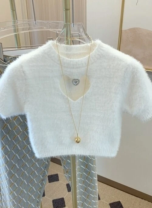 White Heart Cut-Out Fuzzy Top | Kazuha – Le Sserafim