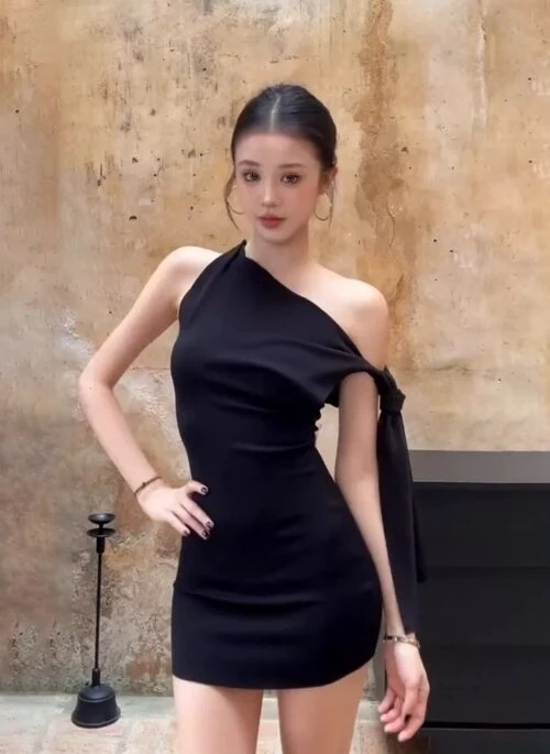 Black Asymmetrical Shoulder Bodycon Dress | Jennie – BlackPink
