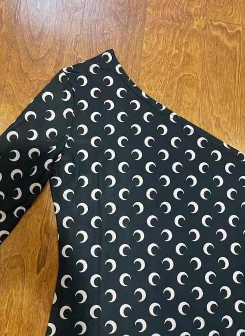 Black Moon Pattern One-Shoulder Top | Kazuha – Le Sserafim