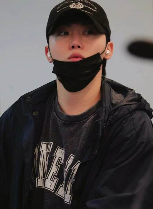 Black Washed “Lonely” Graphic T-Shirt | Seungkwan – Seventeen
