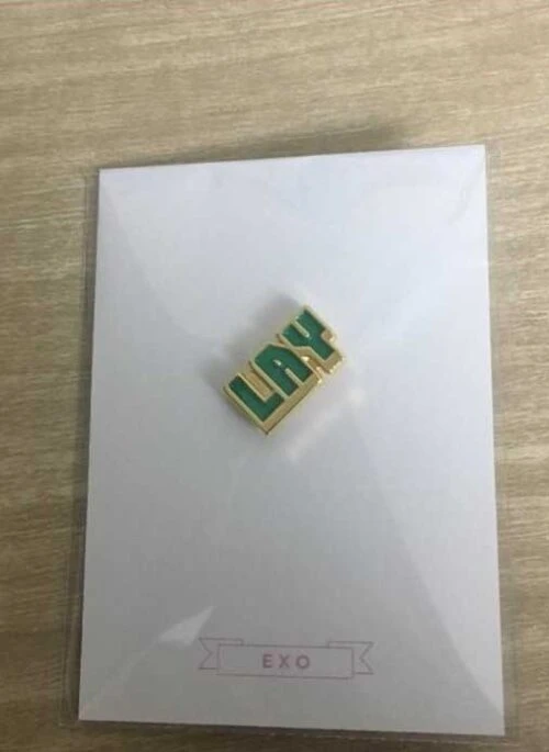 EXO Merch – DIY Name Pin : LAY