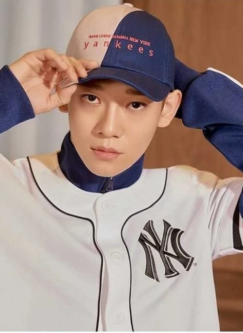 EXO x MLB New Crew – Half and Half Curve Control Cap Navy