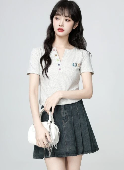 Gray V Neck Short Sleeve Embroidered Letter T Shirt