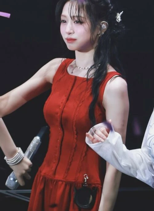 Red Lace Lining Buttoned Dress | Ahyeon - BabyMonster
