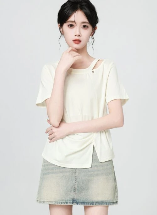 Ruched Cutout Short Sleeve Slim Fit Top