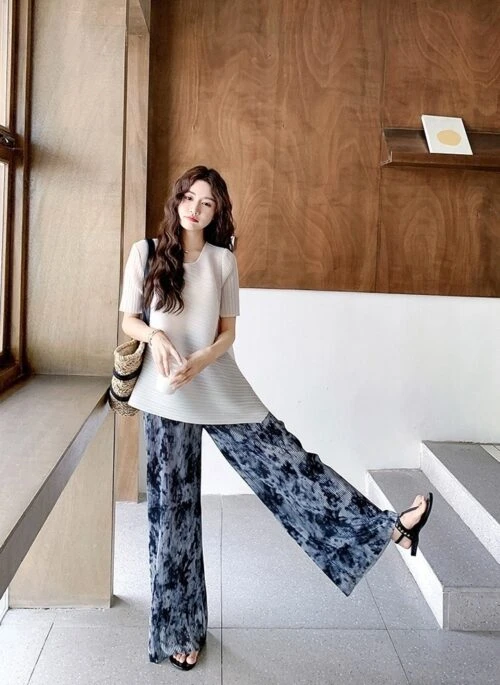 Trendy Unique Wide Leg Pants And T Shirt Set