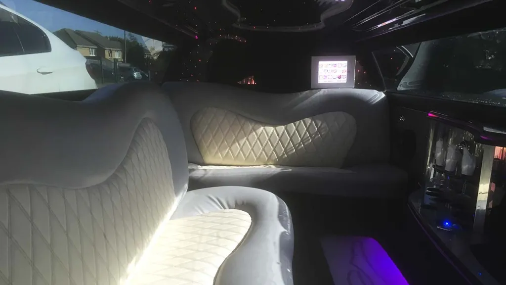 Chrysler 300c Stretch Limousine