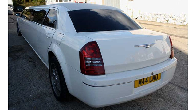 Chrysler 300c Stretch Limousine