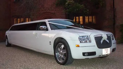 Chrysler 300c Stretch Limousine