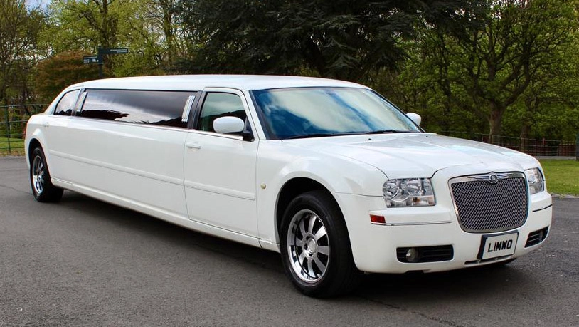 Chrysler 300c Stretched Limousine