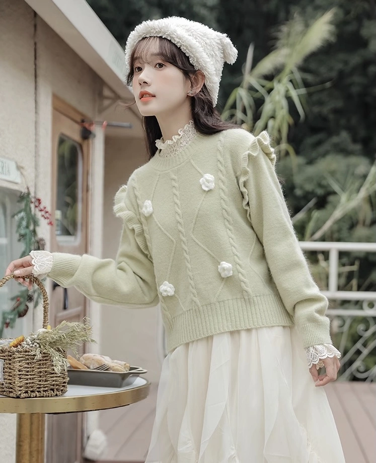 Pastel Green Cute Sweater With Flowers