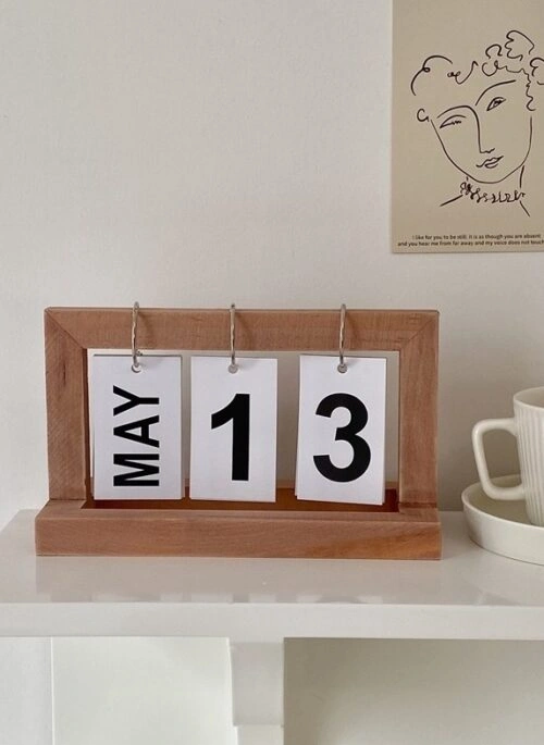 Wooden Flip Desk Calendar